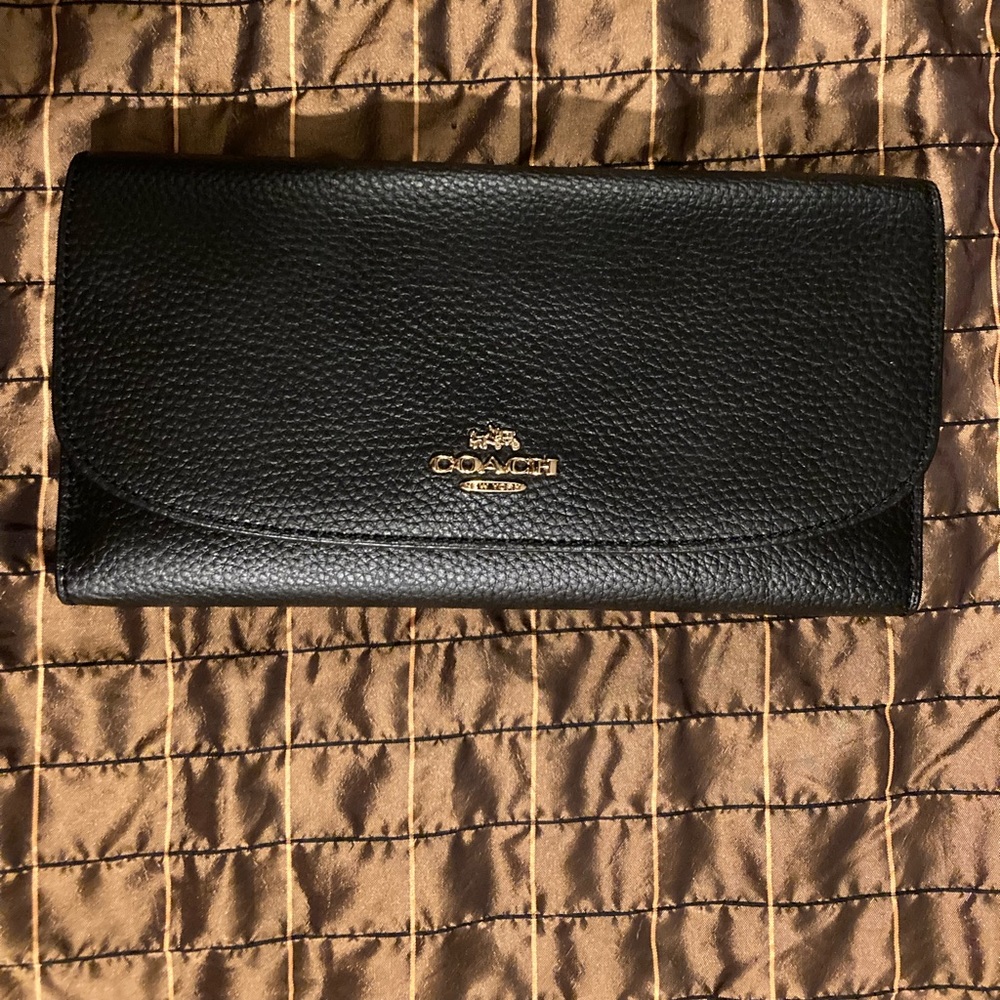 Coach slim trifold women’s wallet black ready for a home.